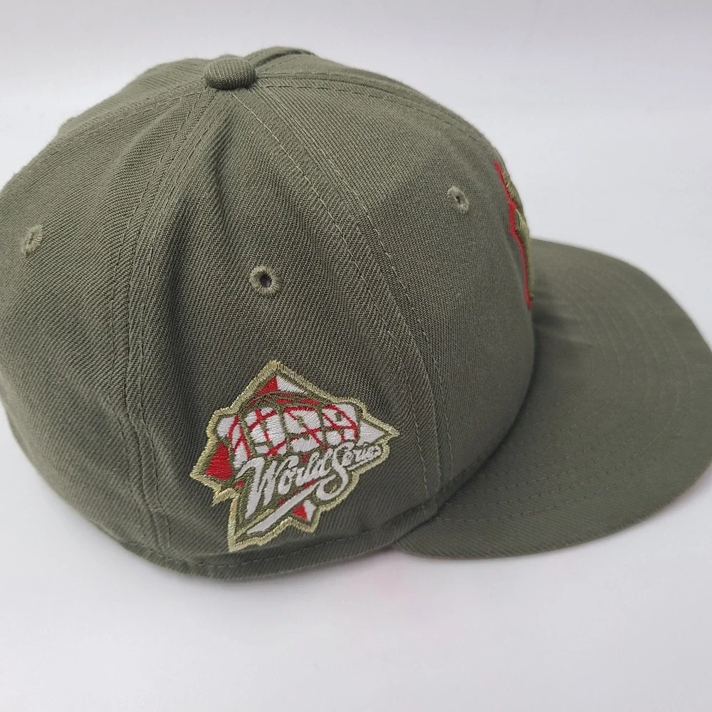 New York Yankees Hat Fitted 7 1/8‎ New Era 59Fifty Green 1999 World Series Patch